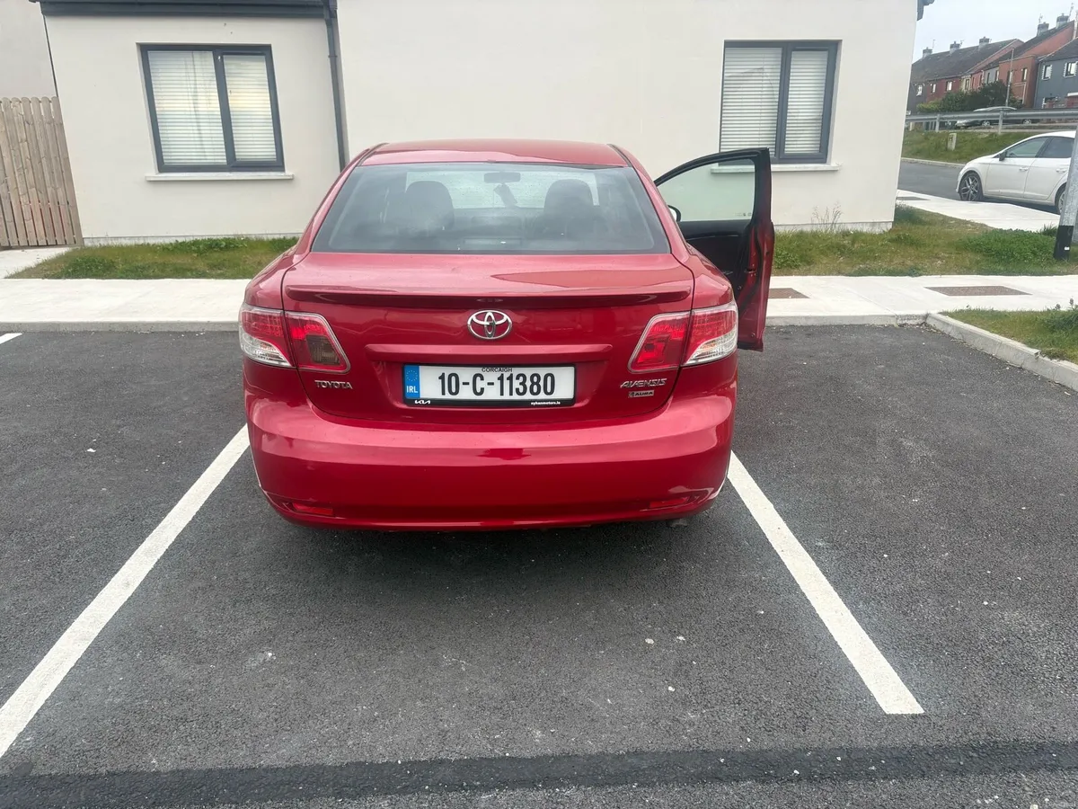 2010 Toyota Avensis D4D - Image 2