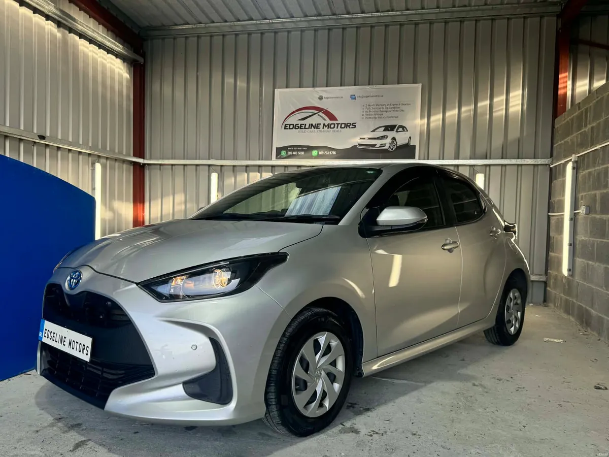 2020 Toyota Yaris new shape Hybrid perfect car - Image 4