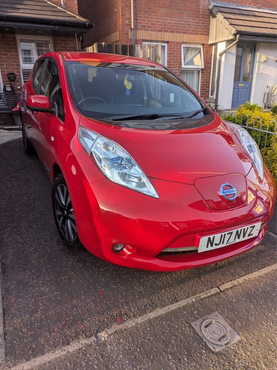 2017 Electric Nissan Leaf - Image 4