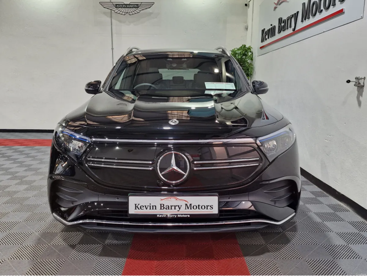 Mercedes-Benz EQB 350 AMG LINE PREMIUM (PAN ROOF) - Image 3