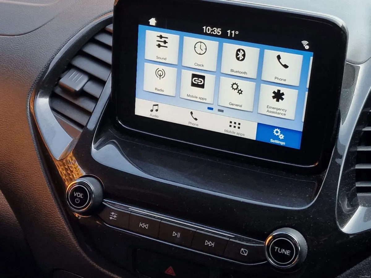 Ford KA+ 1 OWNER ONLY !  ACTIVE 1.2 85PS 5DR M5 4D - Image 4