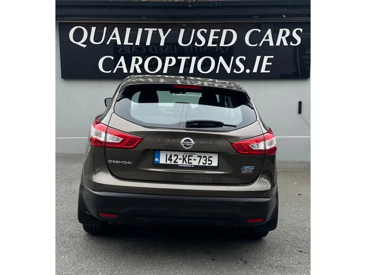 Nissan Qashqai 1.5 DSL SV //JUST SERVICED// - Image 6