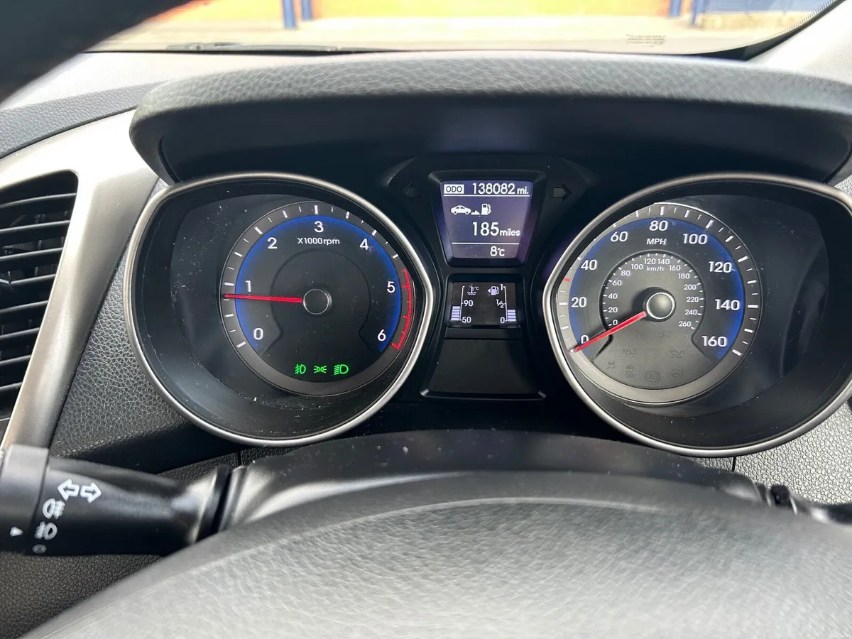 Hyundai i30 2015 - Image 2