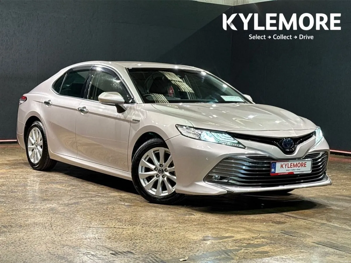 Toyota Camry 2.5 HYBRID - AUTOMATIC - ALLOY WHEELS - Image 1