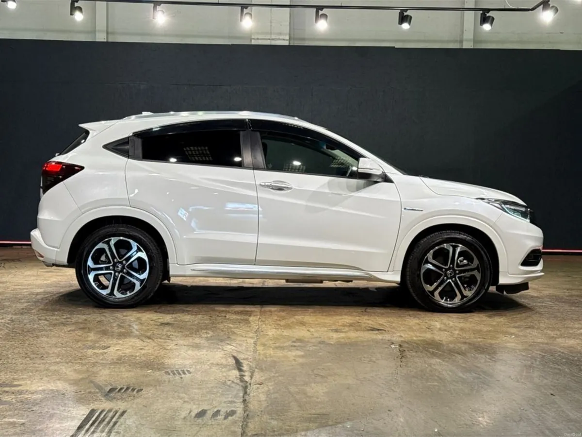 Honda Vezel 1.5 HYBRID - FACTORY ALLOYS - HALF BLA - Image 3