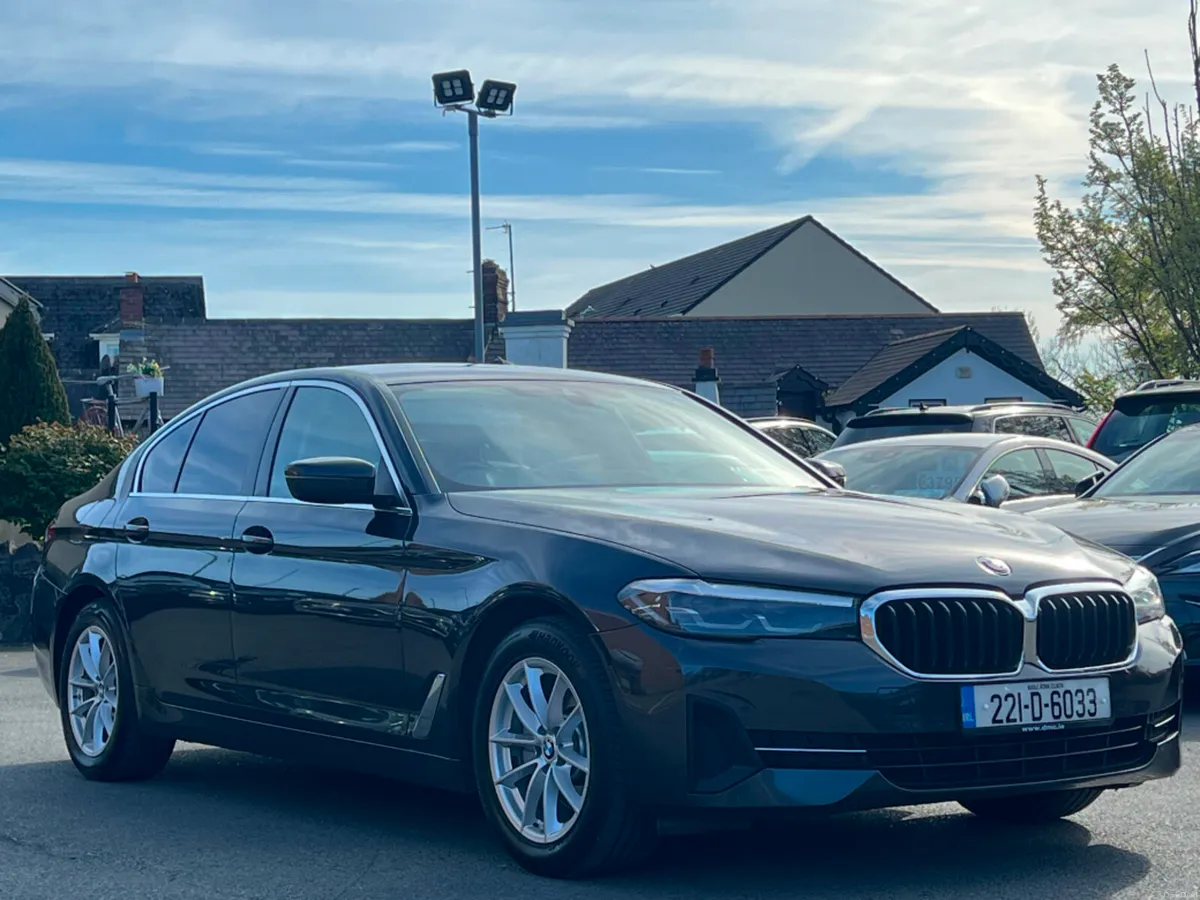 BMW 5-Series 520d XDRIVE SE AUTO *IRISH CAR & FSH* - Image 3
