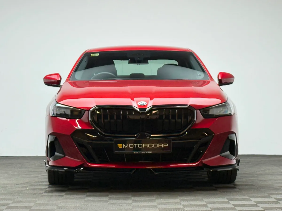 BMW 5-Series 550E M SPORT PRO XDRIVE - Image 2