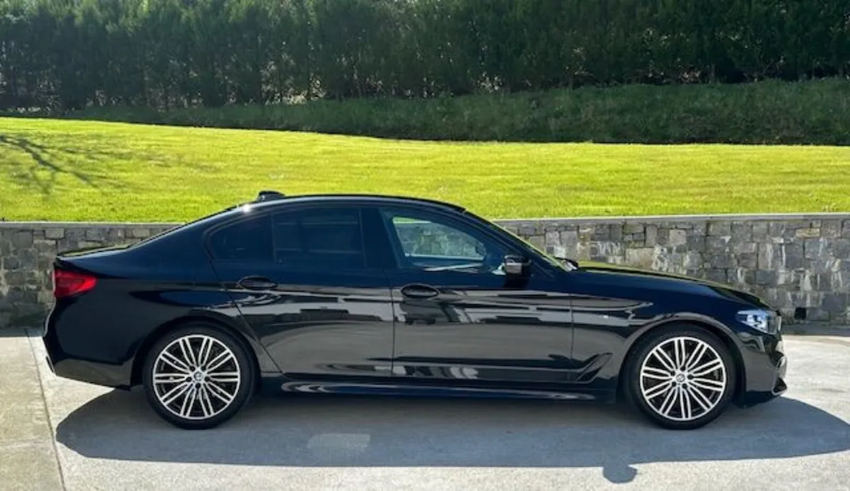 BMW 5-Series 2019  M-SPORT - Image 1