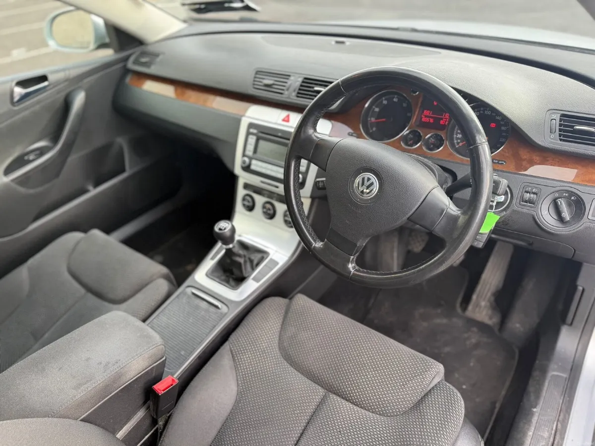 Volkswagen Passat 2008 - Image 3
