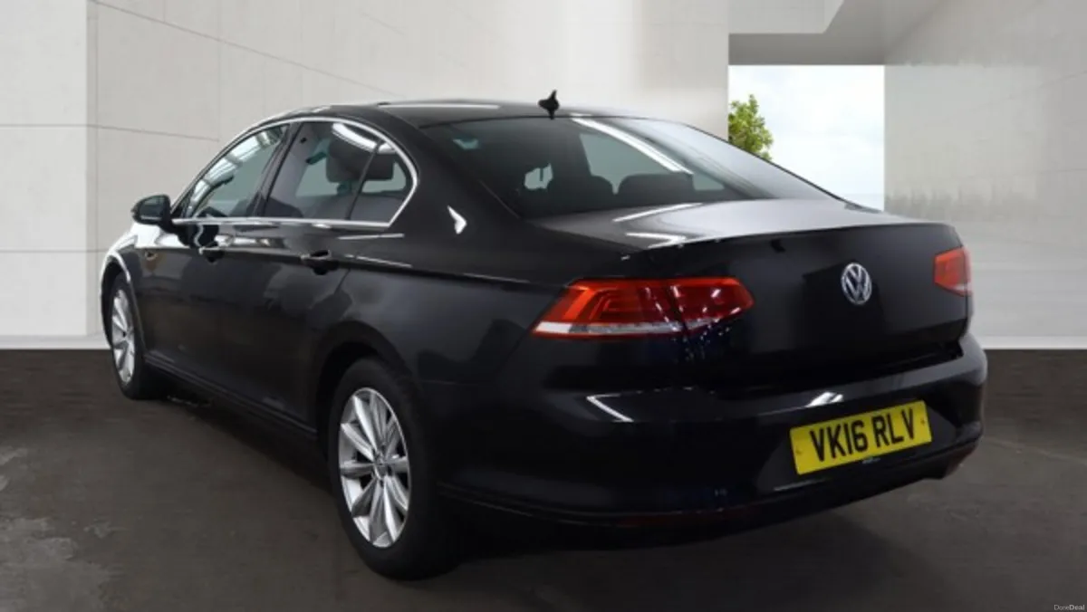 Volkswagen Passat SE BUSINESS - Image 3