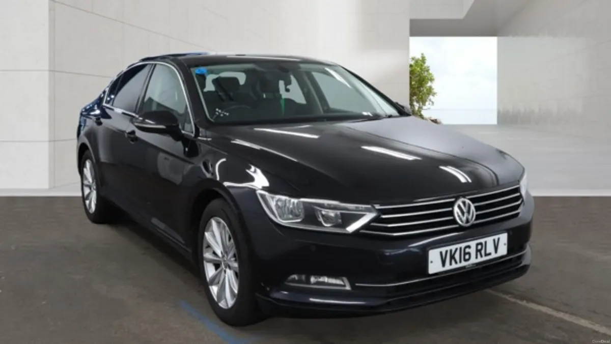 Volkswagen Passat SE BUSINESS - Image 1
