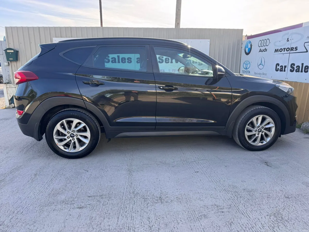 161 Hyundai Tucson 1.7D PREMIUM Warranty - Image 2
