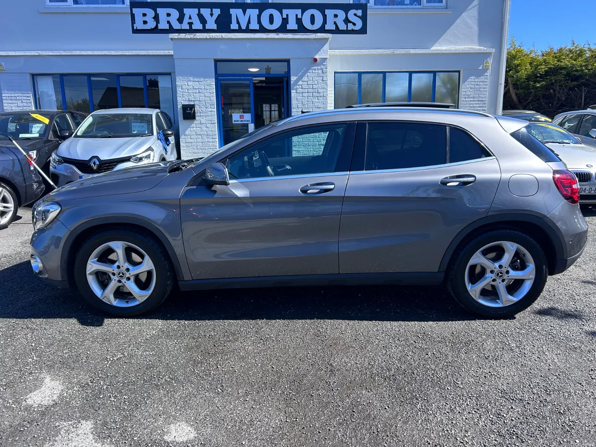 2019 MERCEDES GLA 220 PETROL PREMIUM 4 MATIC 4WD - Image 3