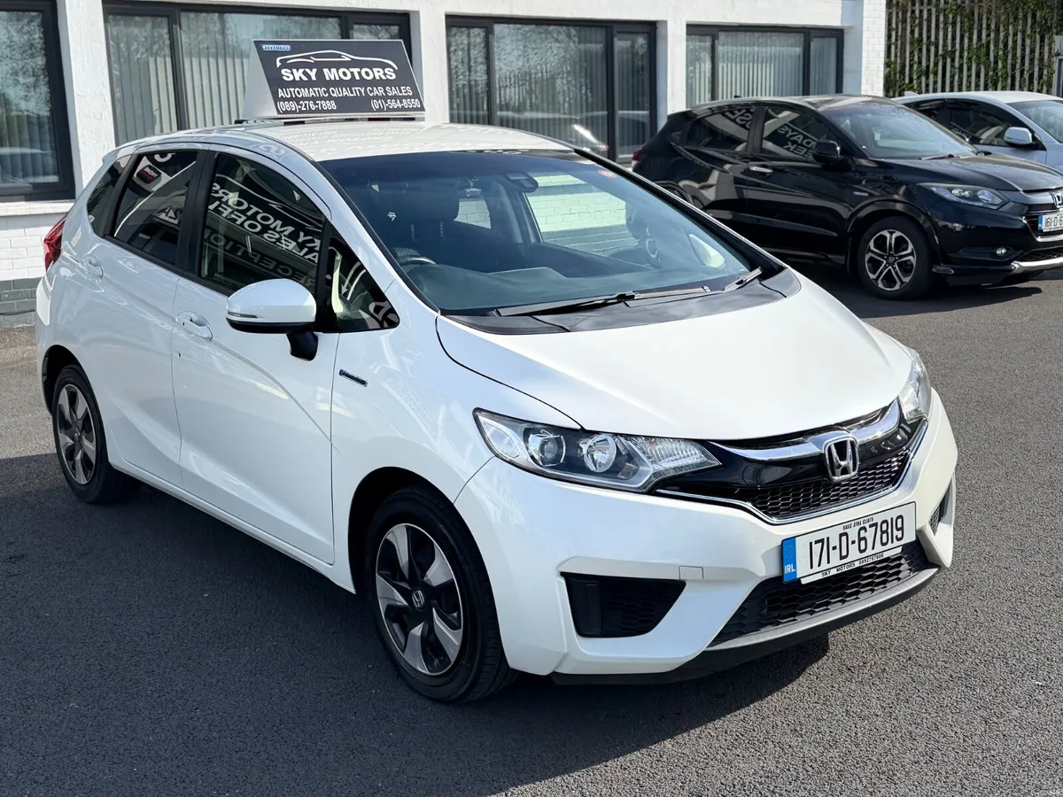 2017 Honda JAZZ/Fit 1.5 Hybrid Automatic - Image 3