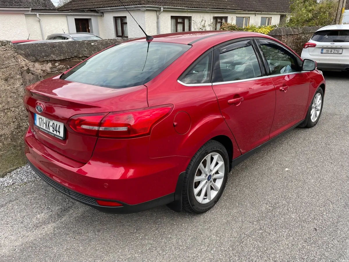 Ford Focus Saloon 1.5 D 2017 - Image 4