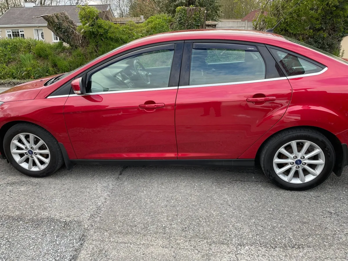 Ford Focus Saloon 1.5 D 2017 - Image 6