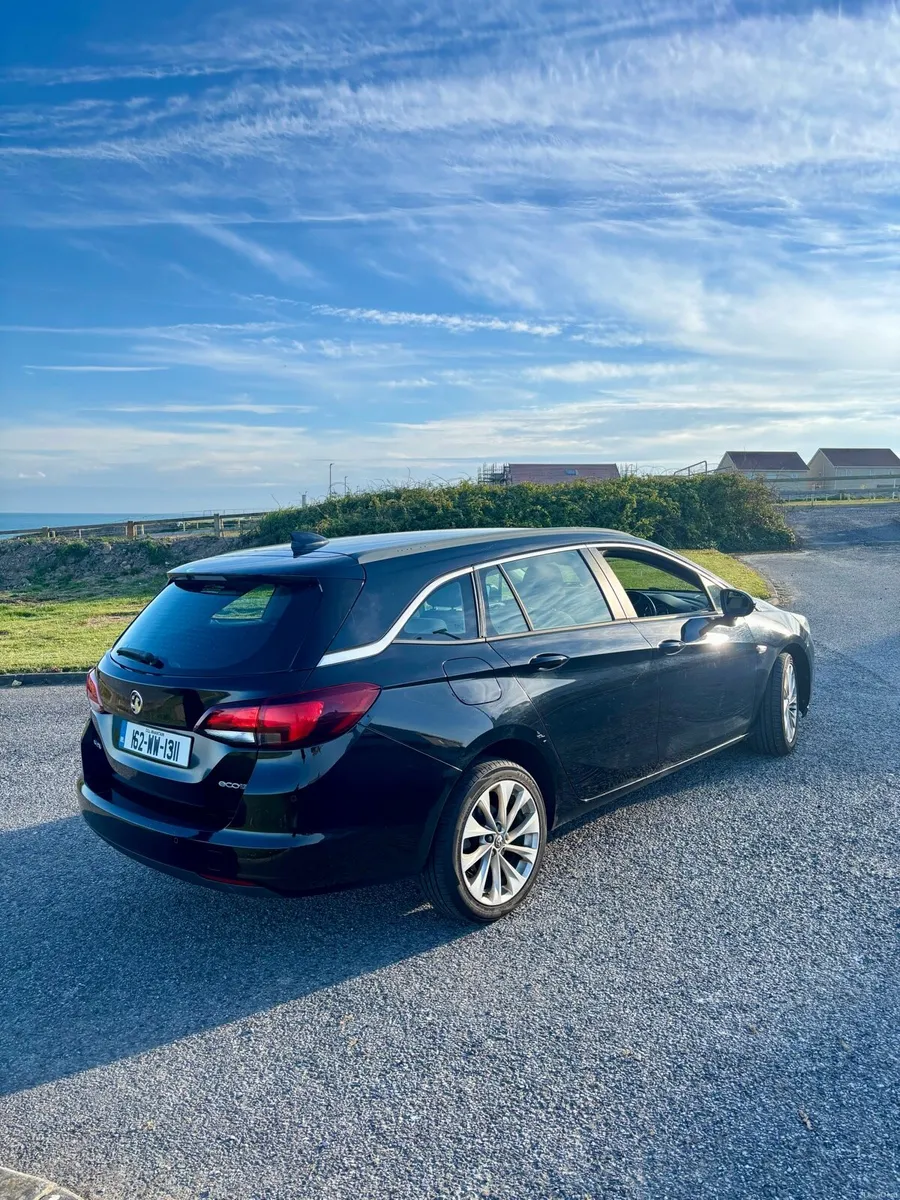 2016 Vauxhall Astra Estate Tech Line - Image 4