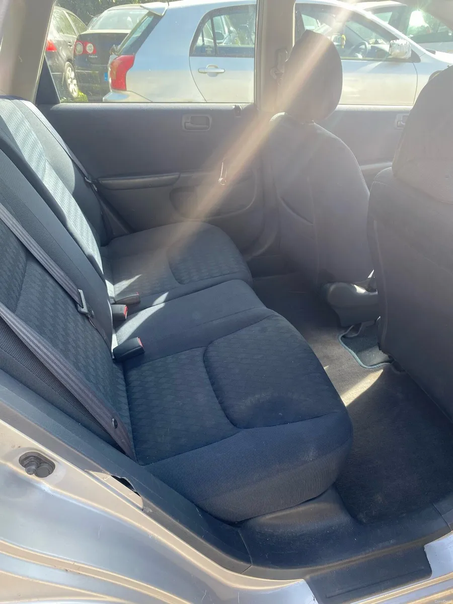 02 Honda Civic 1.4 - Image 5