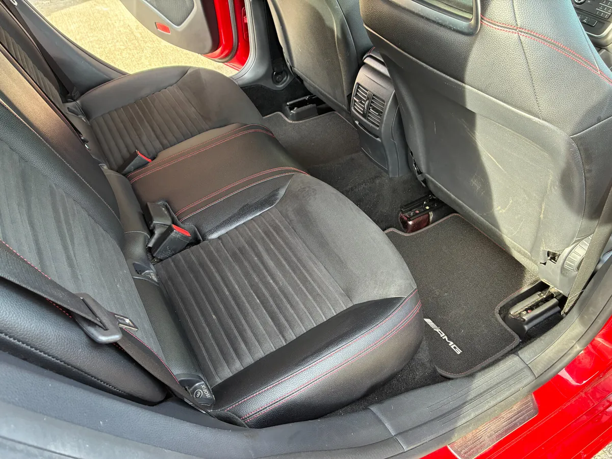 MERCEDES-BENZ 180 AMG SPORT AUTOMATIC - Image 3
