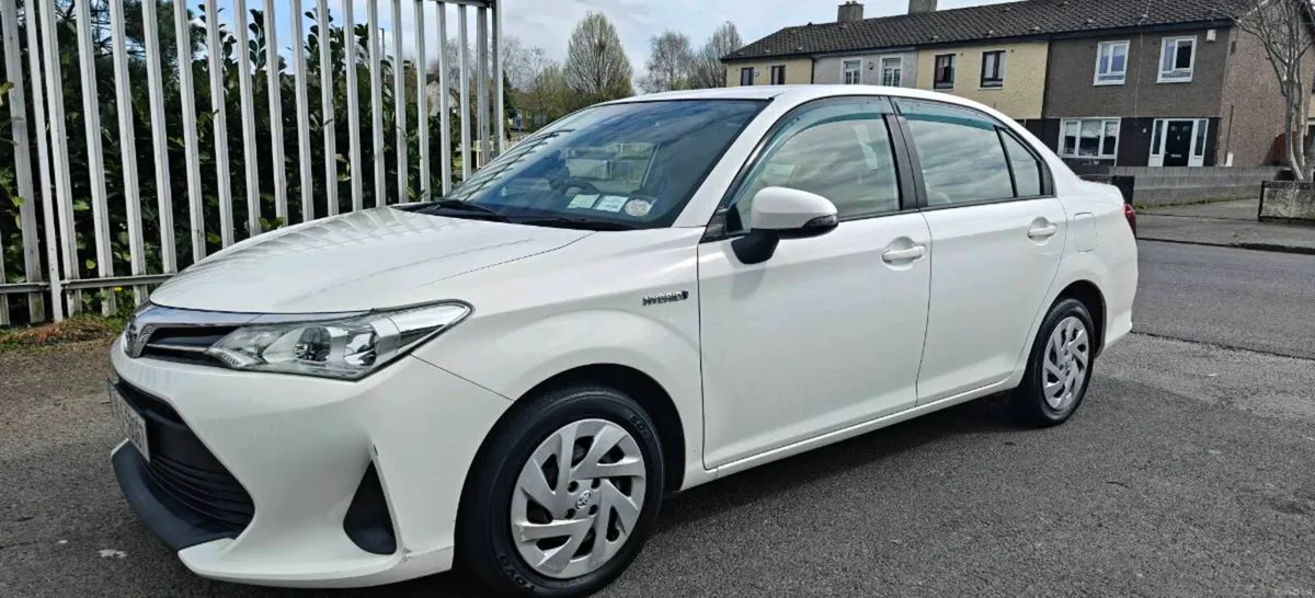 2018 Toyota Corolla Hybrid Automatic - Image 2