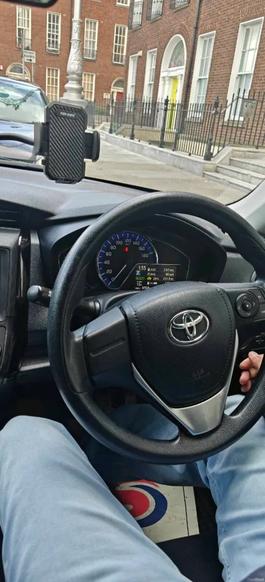 2018 Toyota Corolla Hybrid Automatic - Image 4