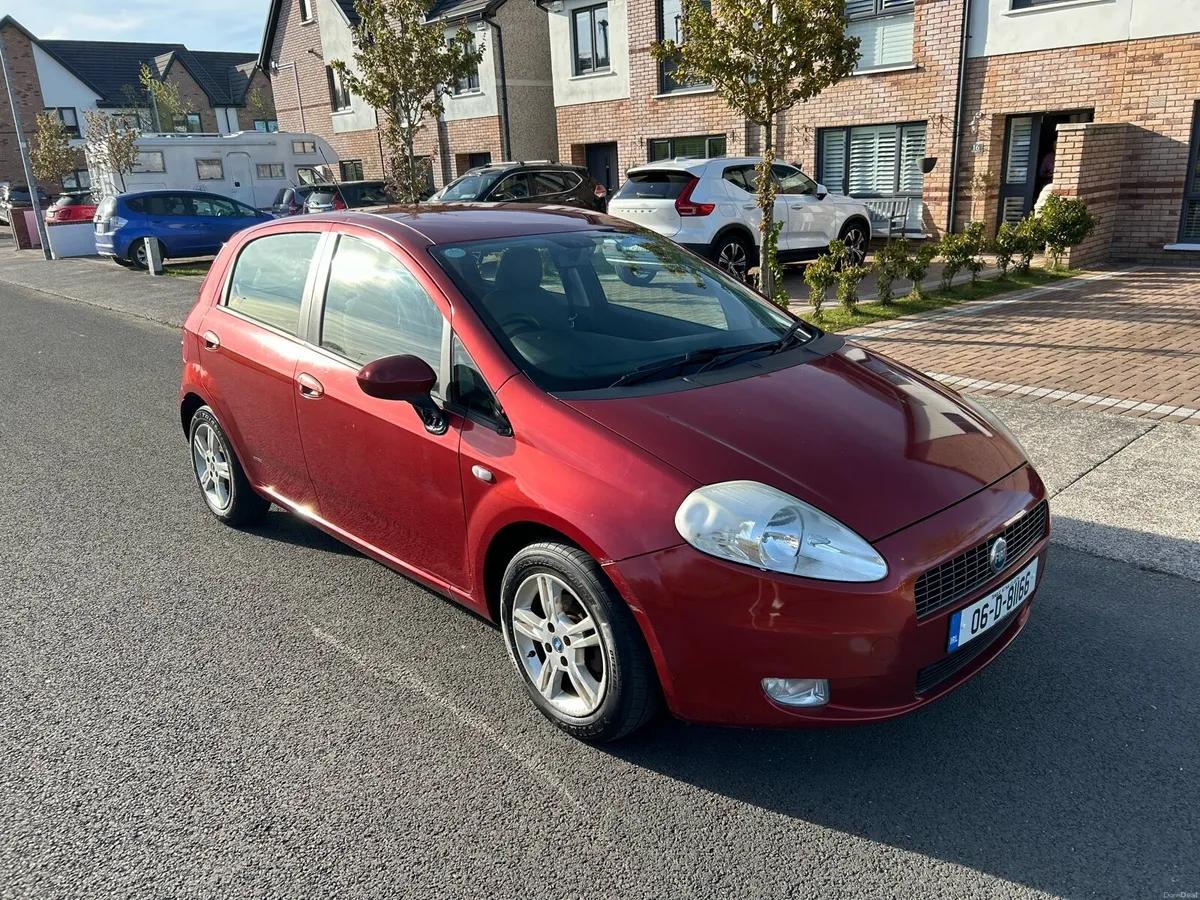06 FIAT PUNTO 1.2 very low kms €2,950 - Image 1