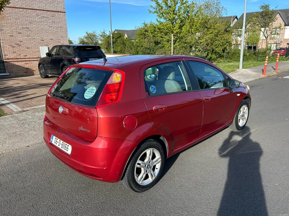 06 FIAT PUNTO 1.2 very low kms €1,250 - Image 6