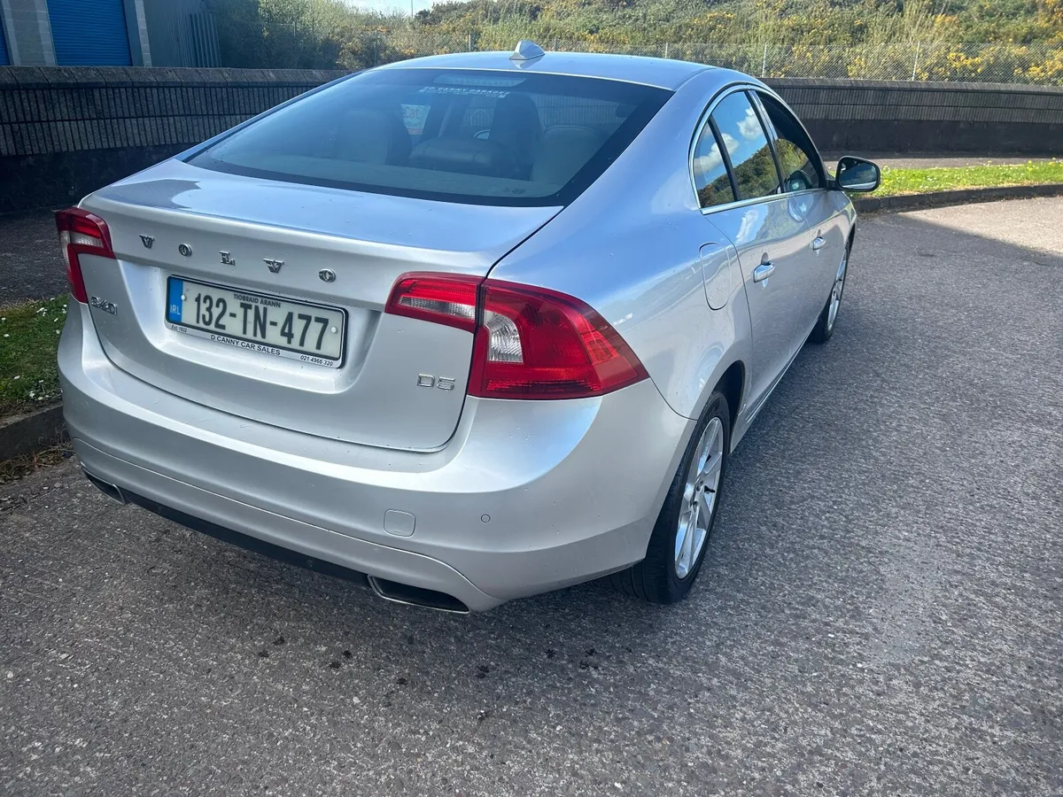 Volvo S60 2013 AUTOMATIC - Image 4