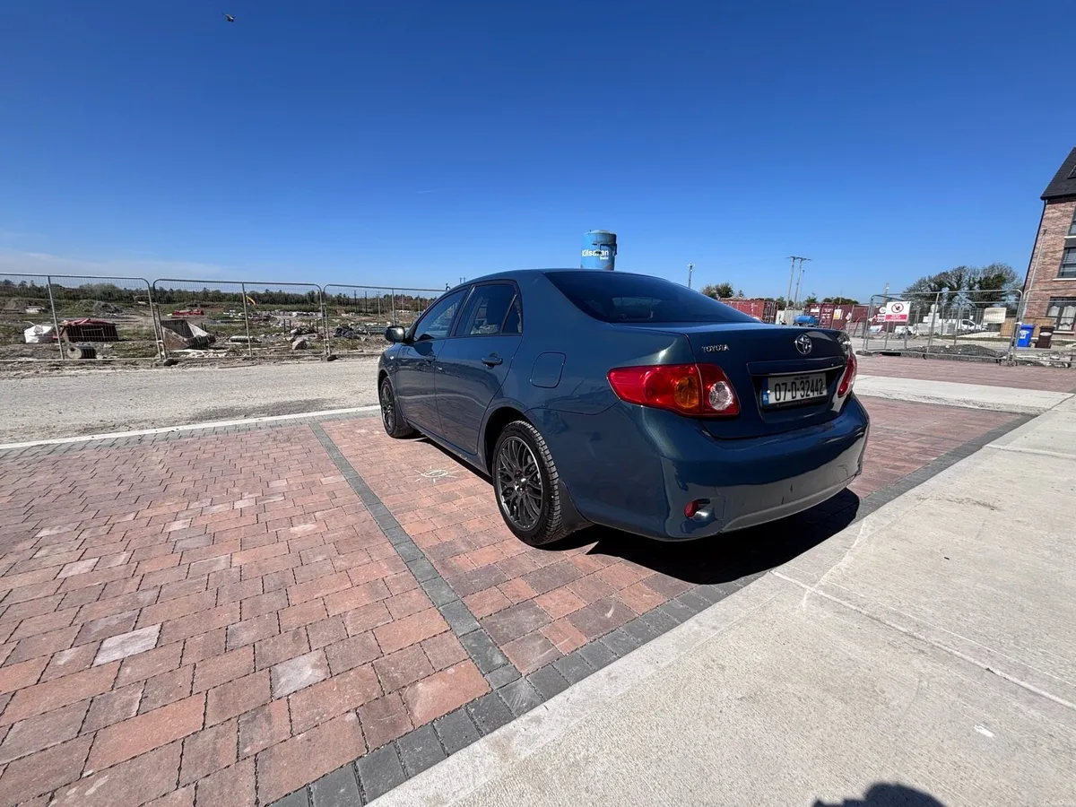 Toyota Corolla - Image 4