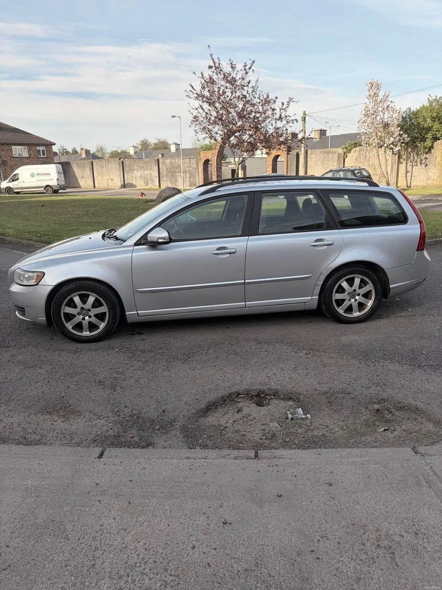 Volvo v50 Esate 2010 1.6 Diesel - Image 3