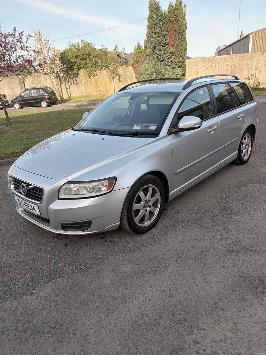 Volvo v50 Esate 2010 1.6 Diesel - Image 1