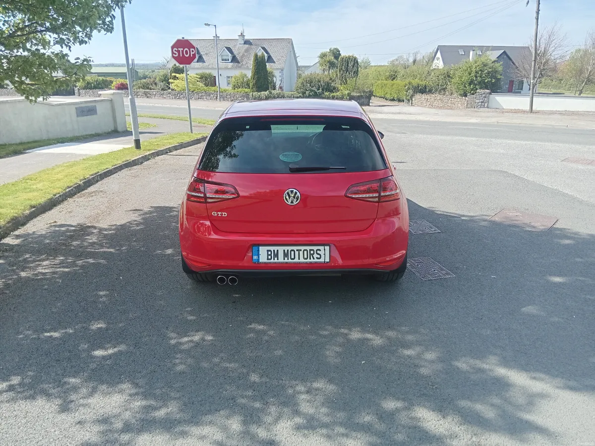 Volkswagen Golf 2015 - Image 2