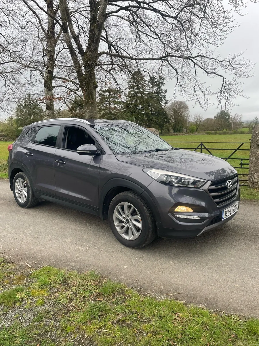 2016 Hyundai Tucson - Image 2