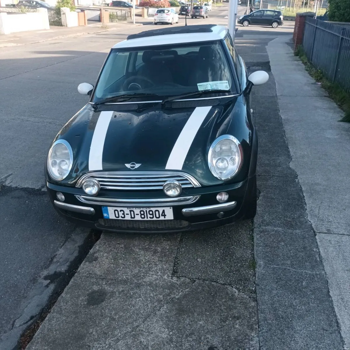 Mini Cooper 1.6 - Image 1