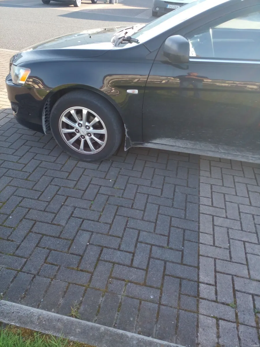 Mitsubishi Lancer 2013 - Image 3