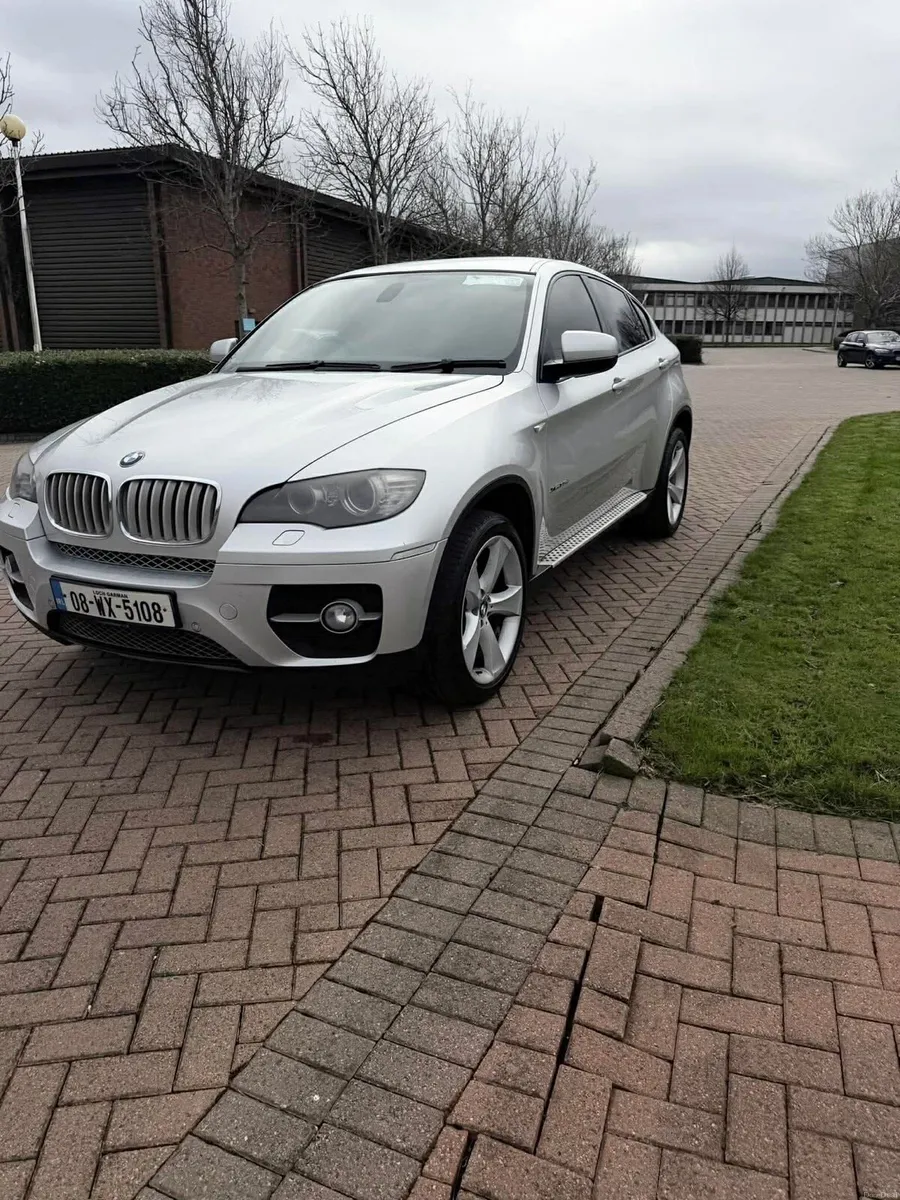 BMW x6 - Image 1