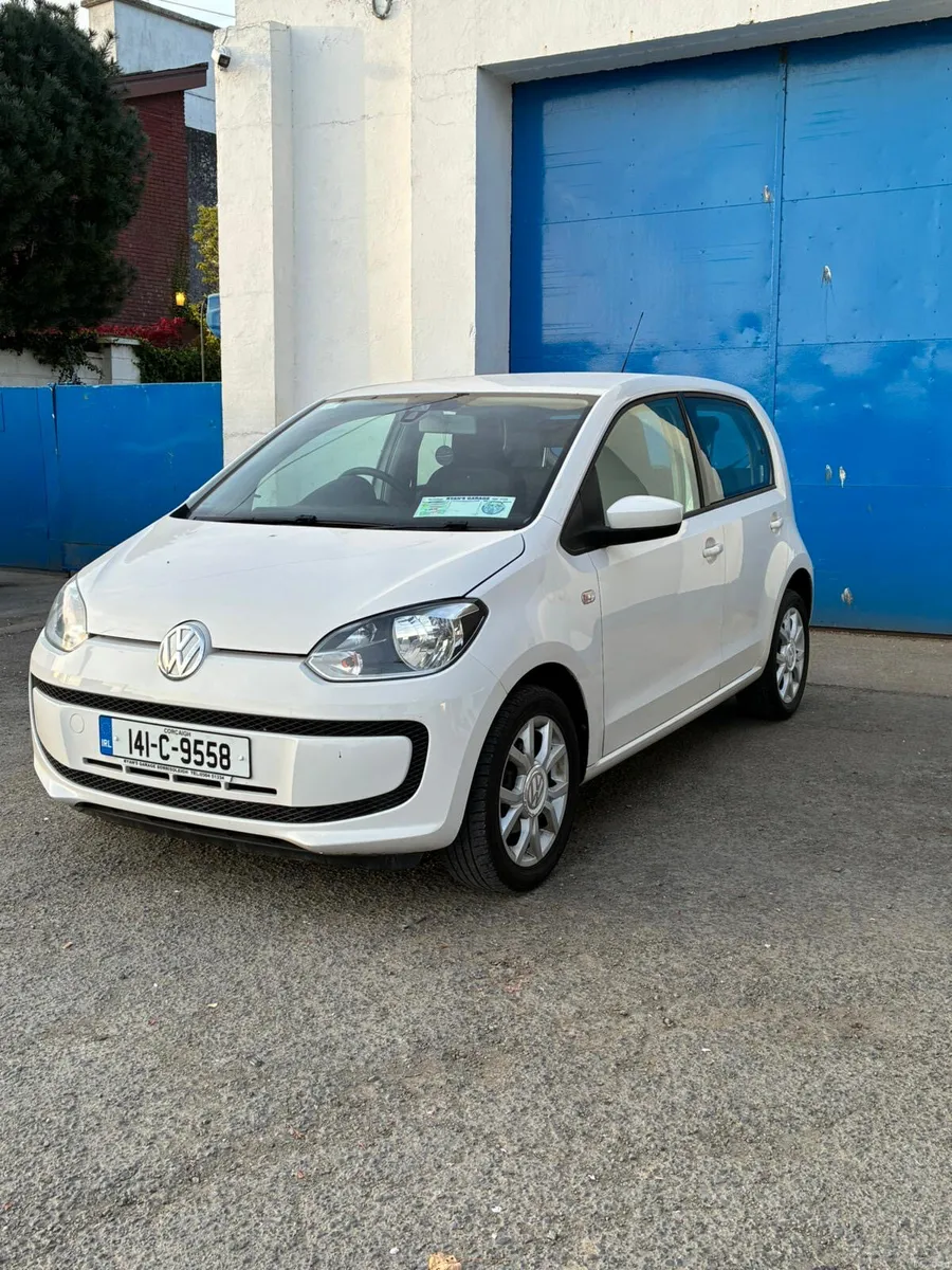 Volkswagen up! 2014 - Image 1