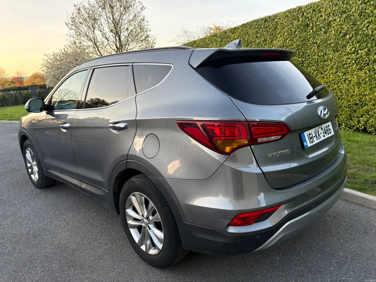 Hyundai Santa Fe 2016 - Image 3