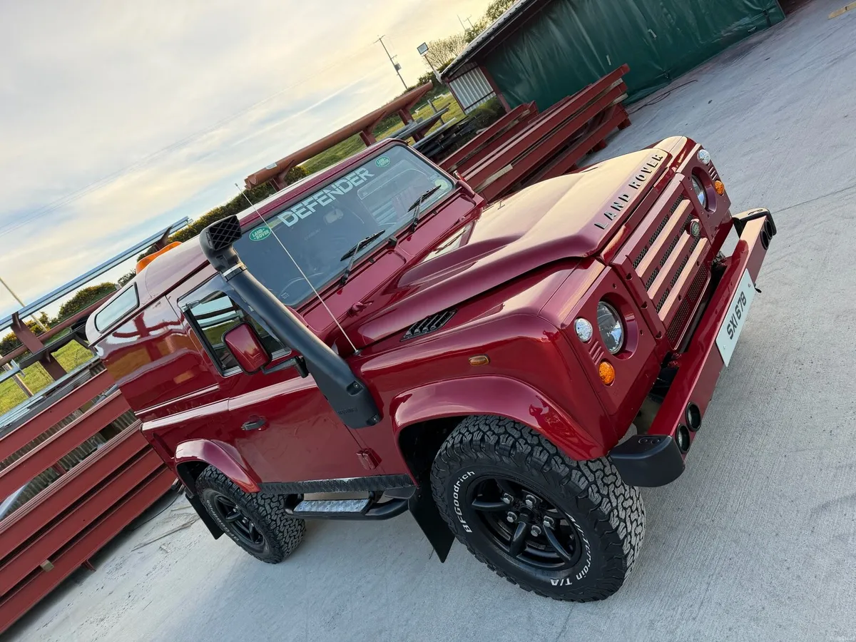 2012 Landrover Defender 90 - Image 1