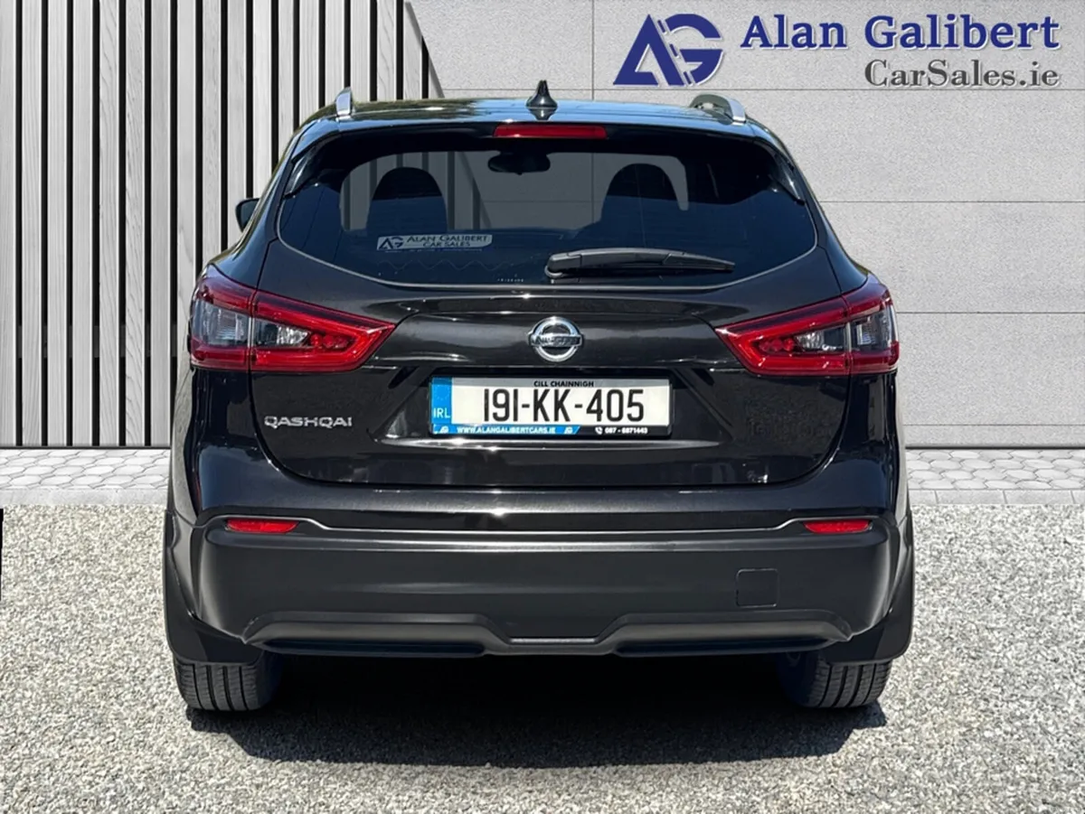 Nissan Qashqai 1.5 SV 18 4DR - Image 4