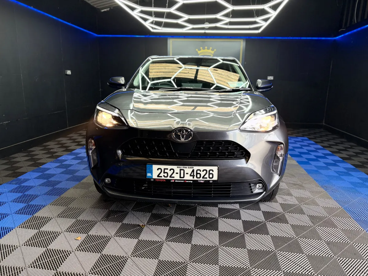 Toyota Yaris Cross 1.5 petrol-hybrid,Automatic - Image 4