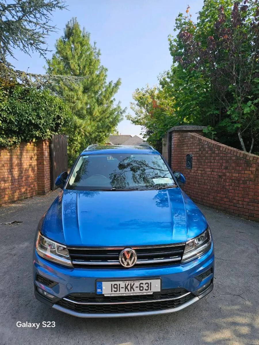 Volkswagen Tiguan SUV 2.0TDI Blue Automatic - Image 1