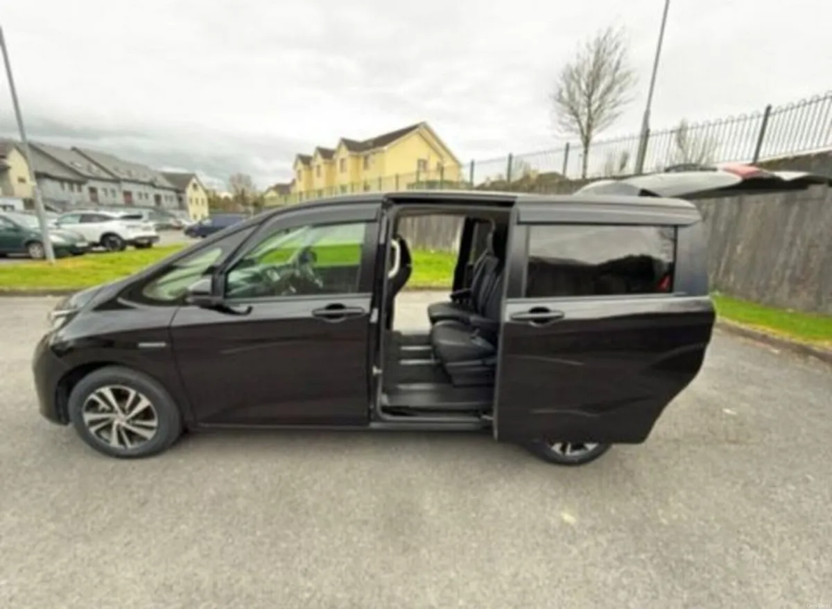 Honda Freed 2019 Hybrid 1.5 petrol Aoutmaic - Image 4