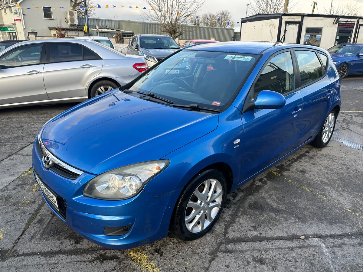 Hyundai i30 2010 1.6 CRDi 90hp Classic - Image 1