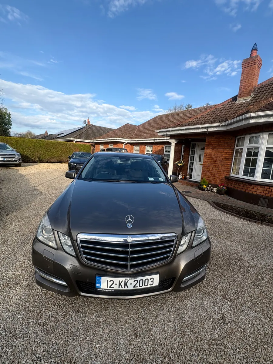 Mercedes-Benz E-250 cdi AVANGAURD - Image 3