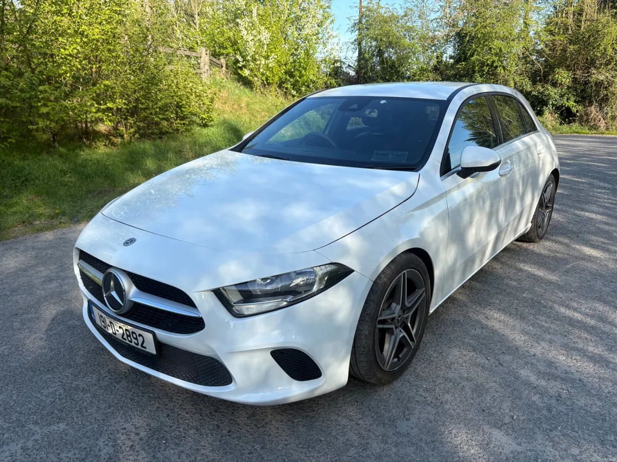 Mercedes-Benz A-Class 2019 Manual 1 owner - Image 3