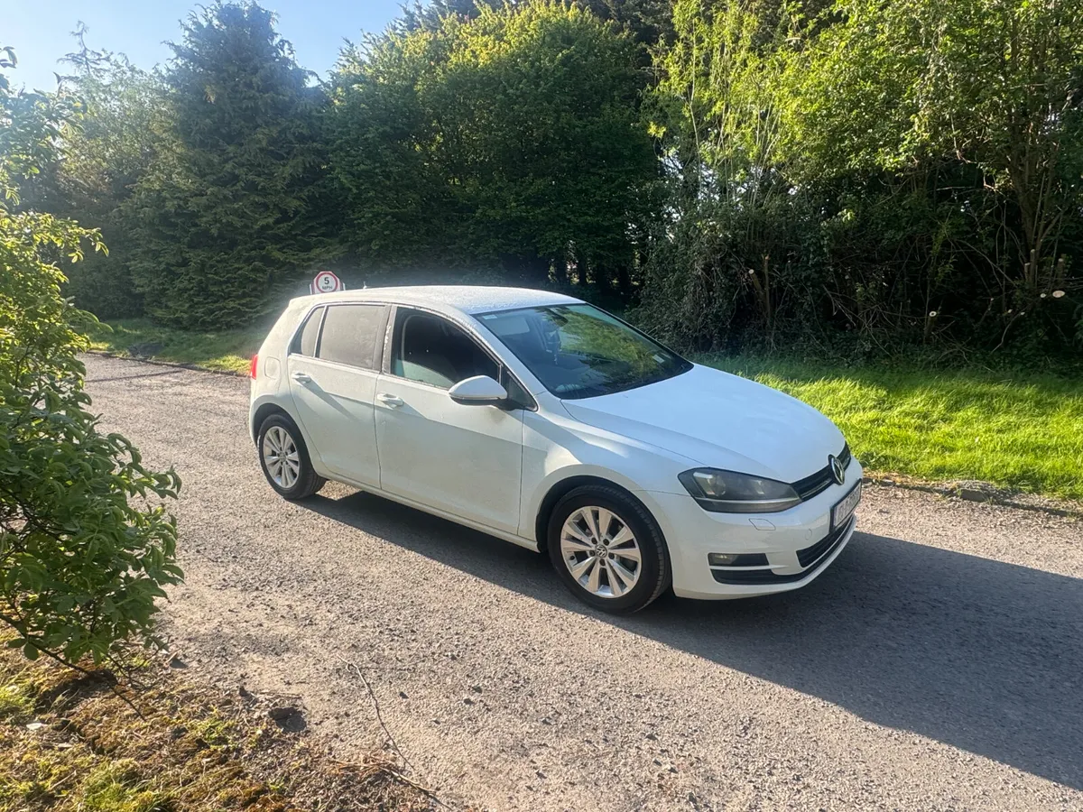 15 Volkswagen Golf 1.2TSI AUTOMATIC - Image 1