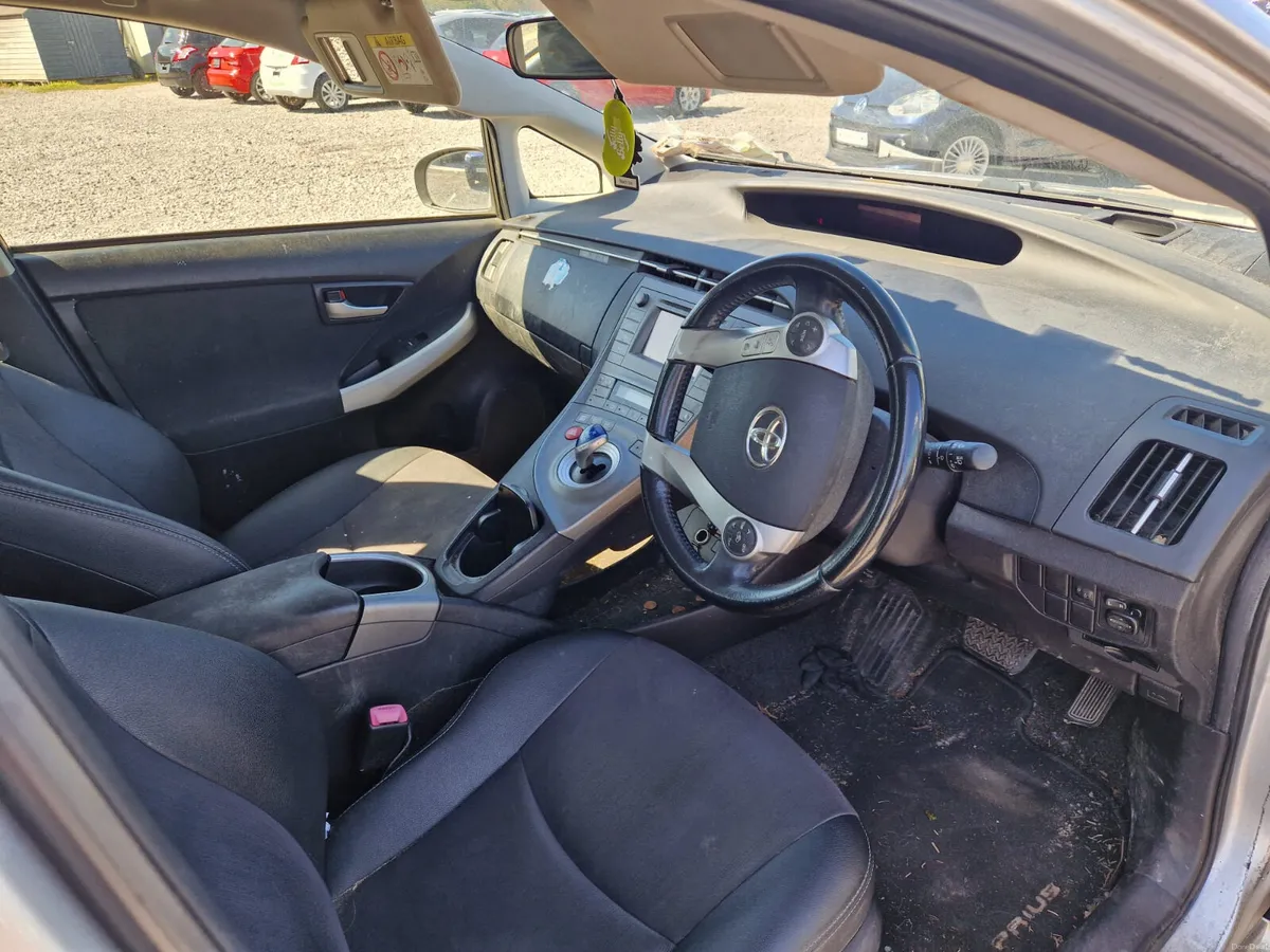 Toyota Prius 2013 - Image 4