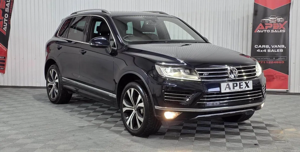 Volkswagen Touareg DIESEL ESTATE - Image 1