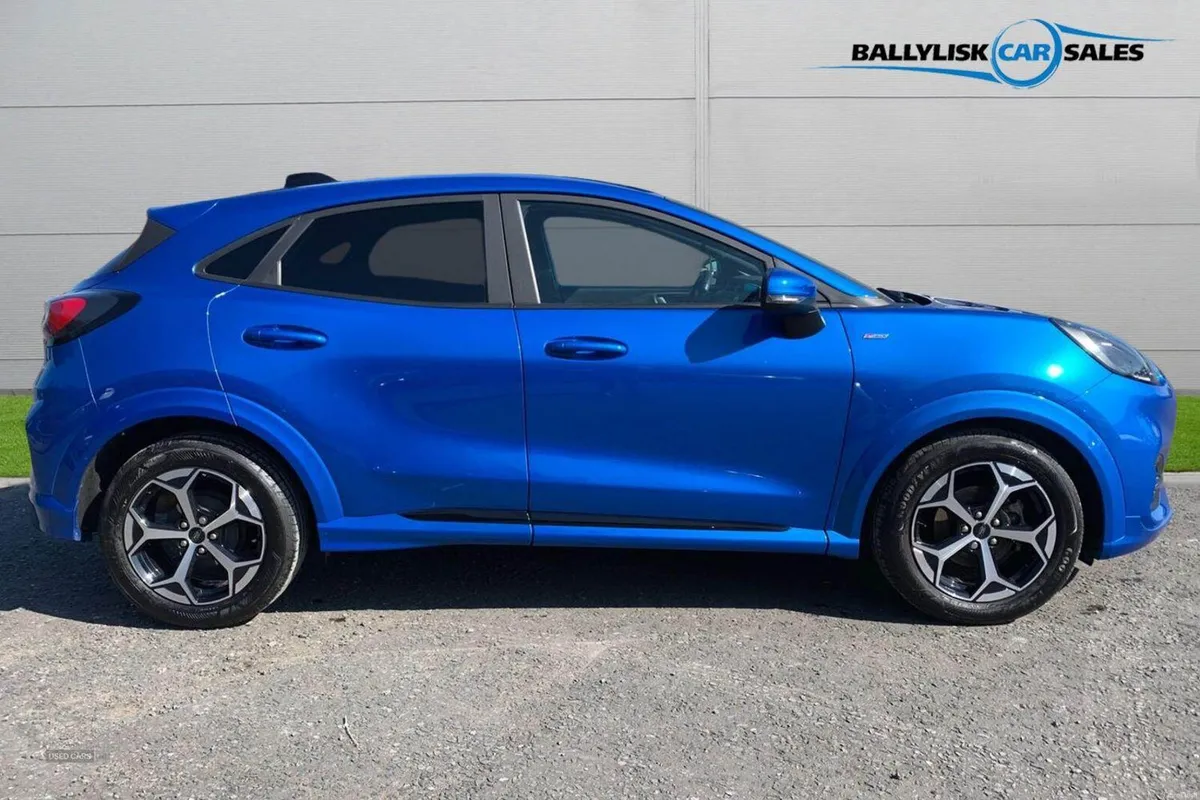 Ford Puma 1.0T 125PS ST-Line in Desert Island Blue - Image 3